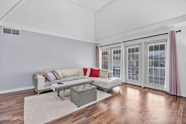 6528 VALEROSA Court 2, Jacksonville, FL 32217