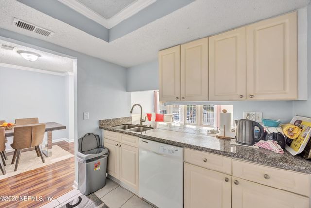 6528 VALEROSA Court 2, Jacksonville, FL 32217