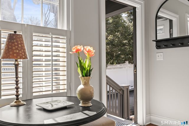 83 South Avenue APT C, New Canaan, CT 06840