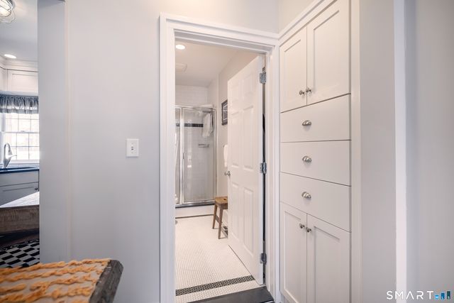 83 South Avenue APT C, New Canaan, CT 06840