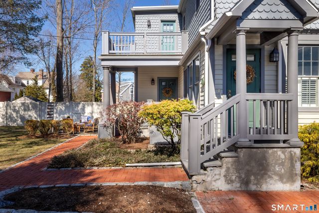 83 South Avenue APT C, New Canaan, CT 06840