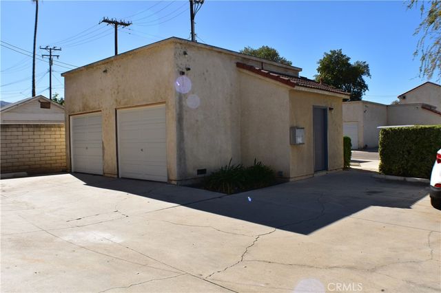 220 W 3rd 101, Corona, CA 92882