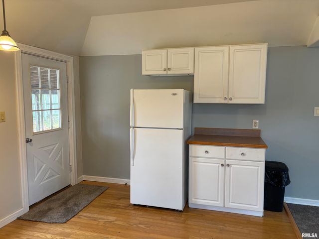 209 LOCUST Street, Jacksonville, IL 62650