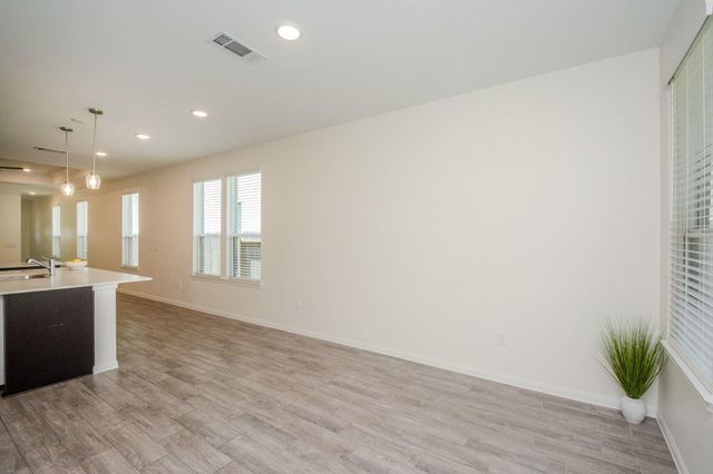 18134 S Sonresa Way, Tomball, TX 77377