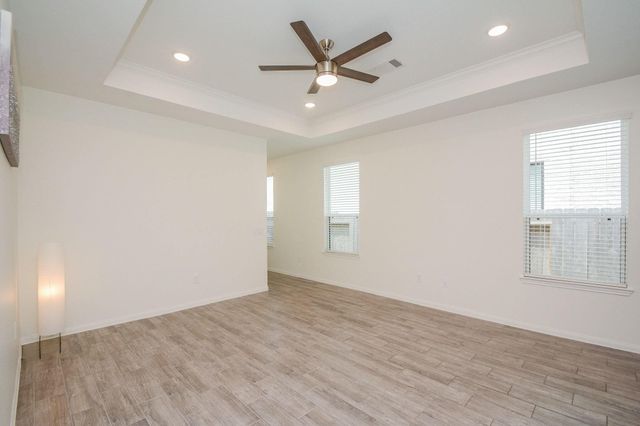 18134 S Sonresa Way, Tomball, TX 77377