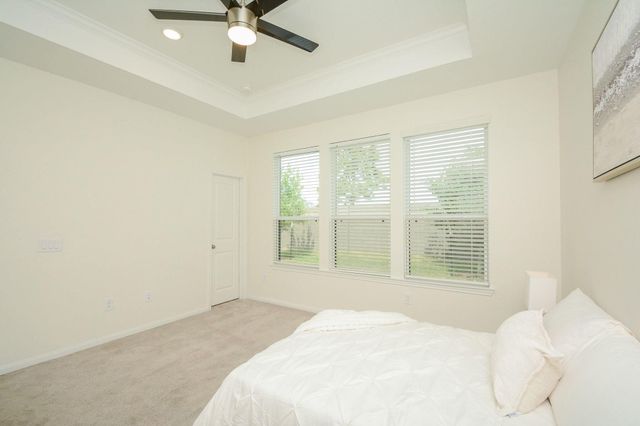 18134 S Sonresa Way, Tomball, TX 77377