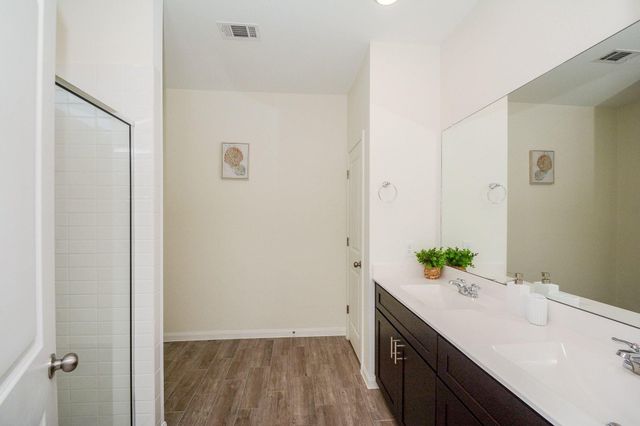 18134 S Sonresa Way, Tomball, TX 77377