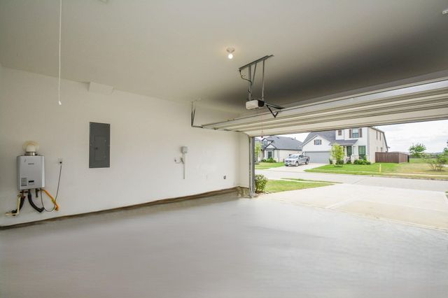 18134 S Sonresa Way, Tomball, TX 77377