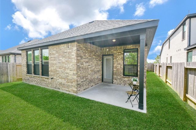 18134 S Sonresa Way, Tomball, TX 77377