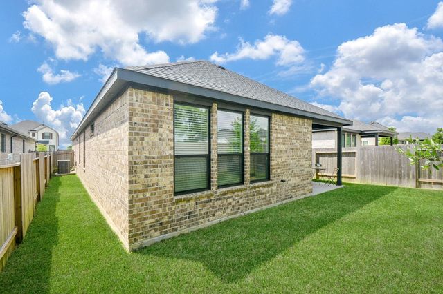 18134 S Sonresa Way, Tomball, TX 77377