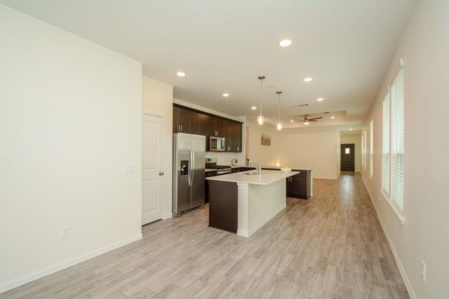 18134 S Sonresa Way, Tomball, TX 77377