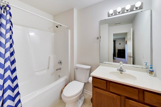 1230 W 82nd Lane, Merrillville, IN 46410
