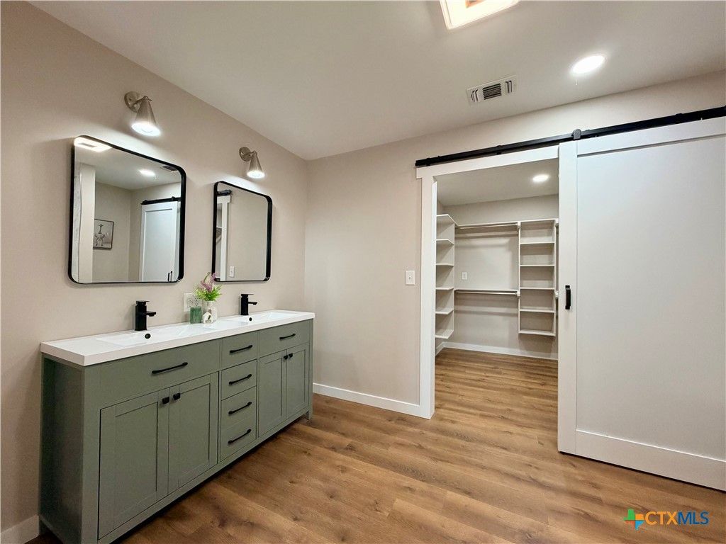 Image 22 of property listing at 209 Rice Road, Yoakum, TX 77995