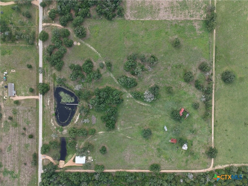 Image 3 of property listing at 209 Rice Road, Yoakum, TX 77995