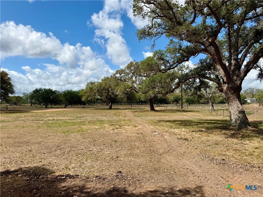 Image 32 of property listing at 209 Rice Road, Yoakum, TX 77995