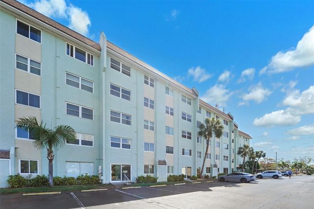 801 83RD AVENUE N 107, St Petersburg, FL 33702