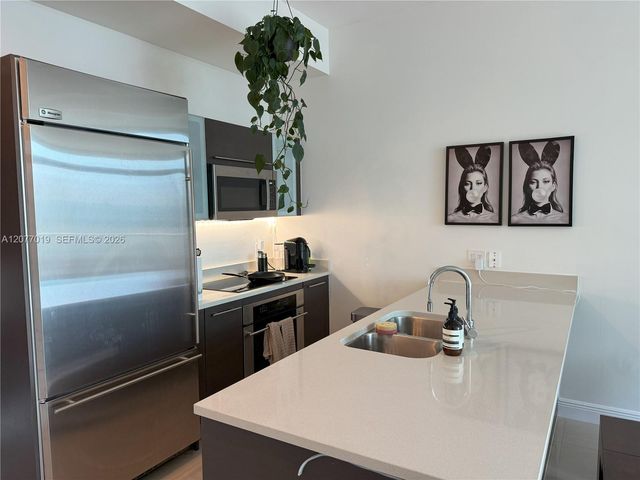 55 SE 6th Street 4106, Miami, FL 33131