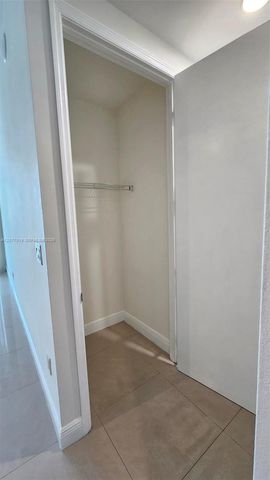 55 SE 6th Street 4106, Miami, FL 33131