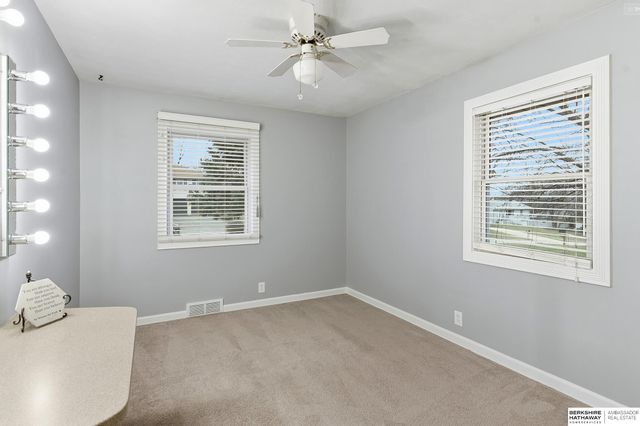 8516 Evans Street, Omaha, NE 68134