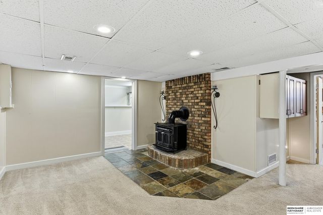 8516 Evans Street, Omaha, NE 68134