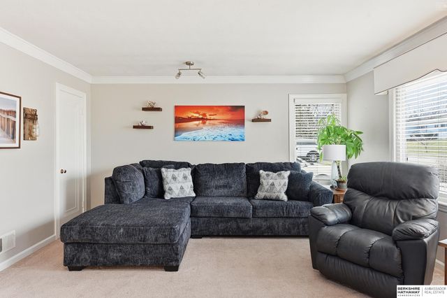 8516 Evans Street, Omaha, NE 68134