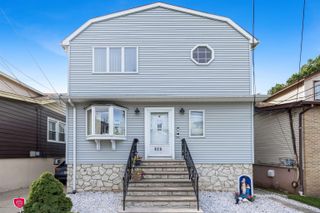 829 ROOSEVELT AVE, Secaucus, NJ 07094