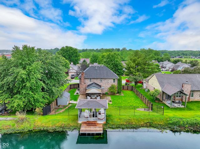 521 Glastonberry Lane, Mooresville, IN 46158