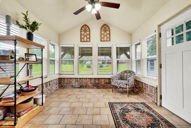 521 Glastonberry Lane, Mooresville, IN 46158
