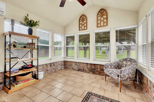 521 Glastonberry Lane, Mooresville, IN 46158