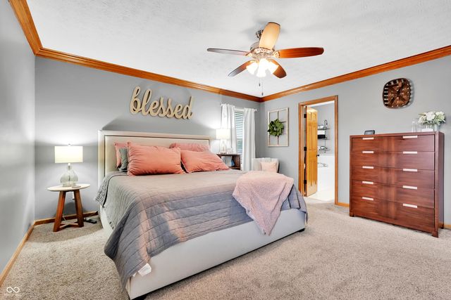 521 Glastonberry Lane, Mooresville, IN 46158