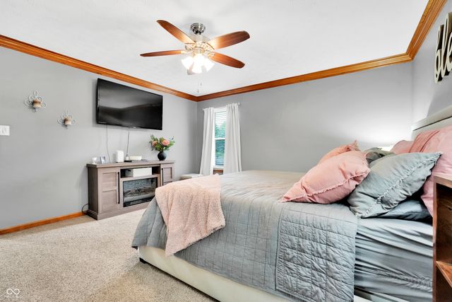 521 Glastonberry Lane, Mooresville, IN 46158