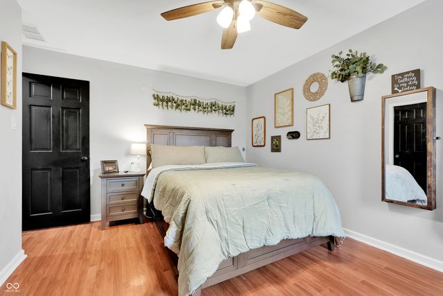 521 Glastonberry Lane, Mooresville, IN 46158