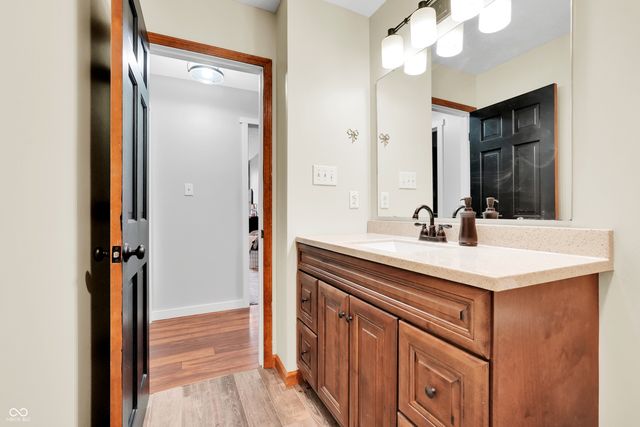 521 Glastonberry Lane, Mooresville, IN 46158