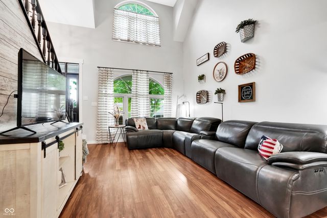521 Glastonberry Lane, Mooresville, IN 46158