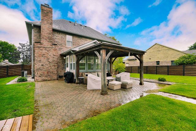 521 Glastonberry Lane, Mooresville, IN 46158