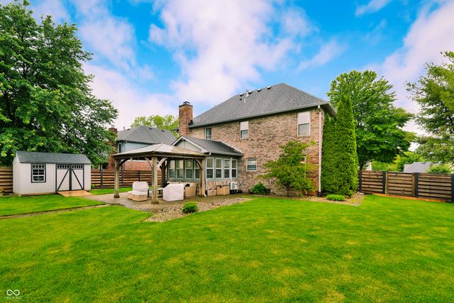521 Glastonberry Lane, Mooresville, IN 46158