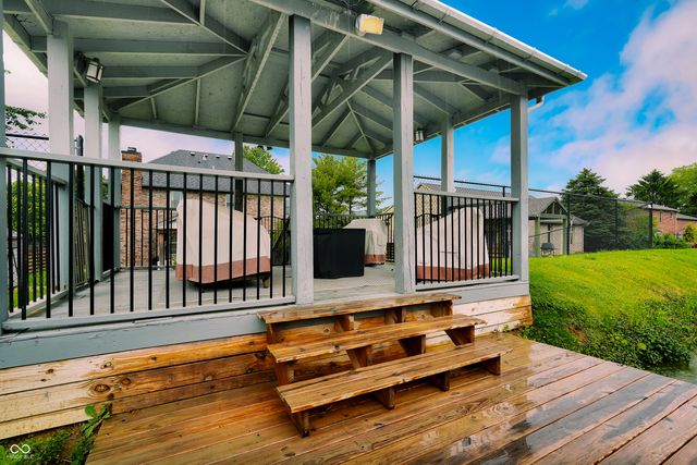 521 Glastonberry Lane, Mooresville, IN 46158