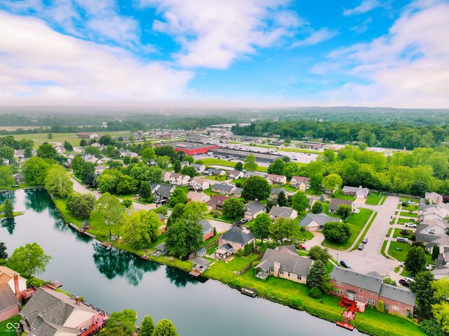521 Glastonberry Lane, Mooresville, IN 46158