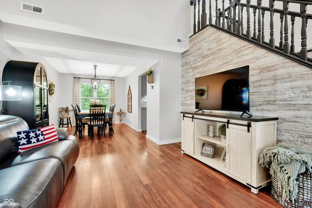 521 Glastonberry Lane, Mooresville, IN 46158