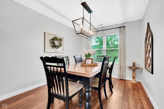521 Glastonberry Lane, Mooresville, IN 46158