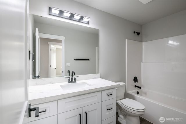 13022 51st Avenue E, Tacoma, WA 98446