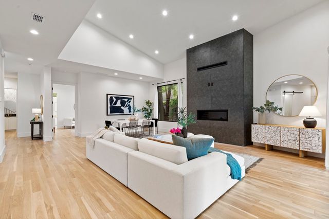 9019 Liptonshire Drive, Dallas, TX 75238