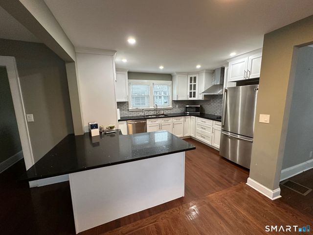 70 Hawthorne Street, Bridgeport, CT 06610