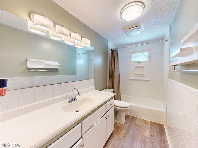 231 Cedar Street N, East Canton, OH 44730