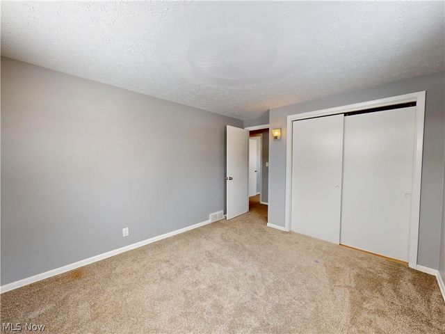 231 Cedar Street N, East Canton, OH 44730