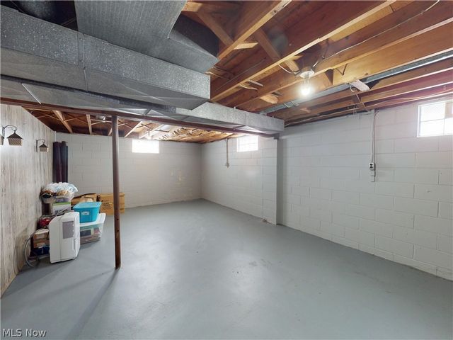 231 Cedar Street N, East Canton, OH 44730