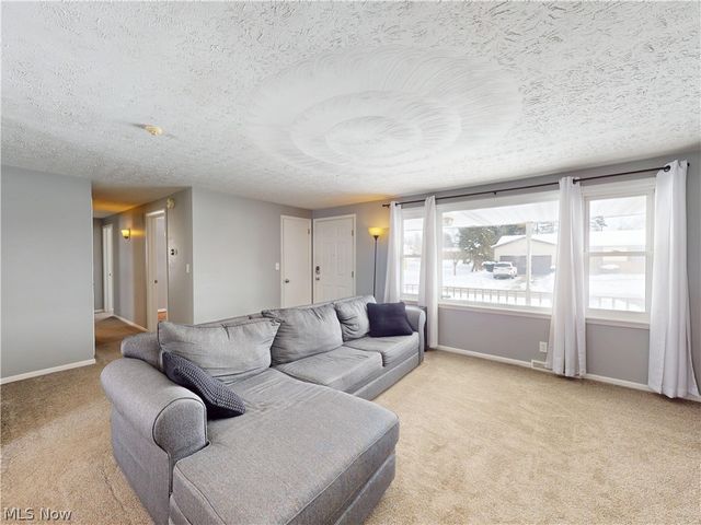 231 Cedar Street N, East Canton, OH 44730