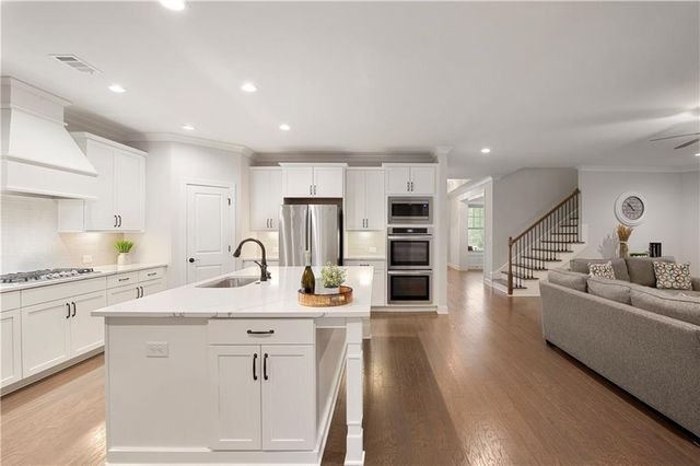 202 Vandiver Court, Acworth, GA 30101