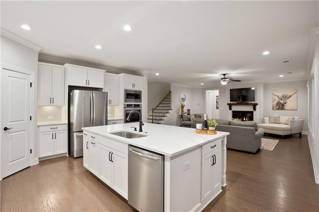 202 Vandiver Court, Acworth, GA 30101