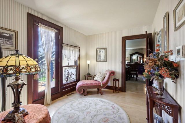 W310S7565 Arbor DRIVE, Mukwonago, WI 53149